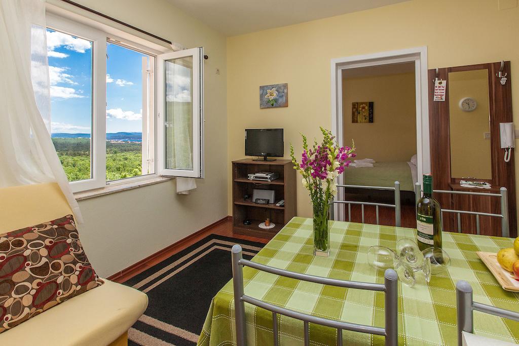 Apartments Villa Americana Jadranovo Ruang foto